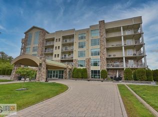 34 Boblo Island Blvd #305, Amherstburg, ON N9V0C4
