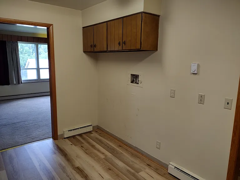 824 Arbor St — Photo 7
