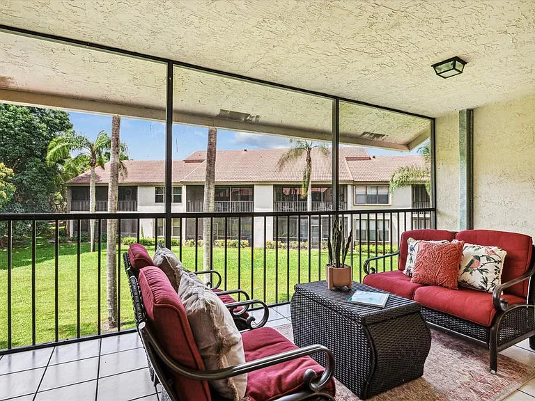 5750 Coach House Cir #G — Photo 12