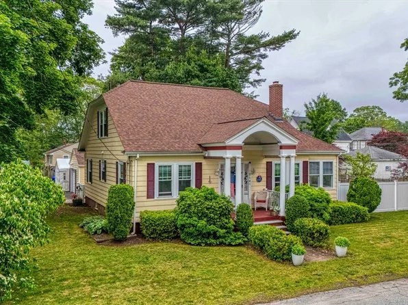 210 Robert St, Attleboro, MA 02703