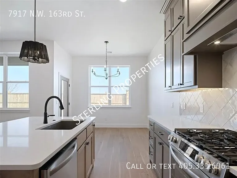 7917 N West 163rd St — Photo 16