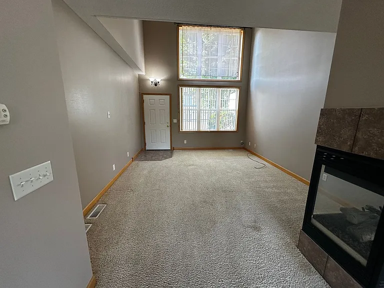 5793 Mount Curve Blvd — Photo 30