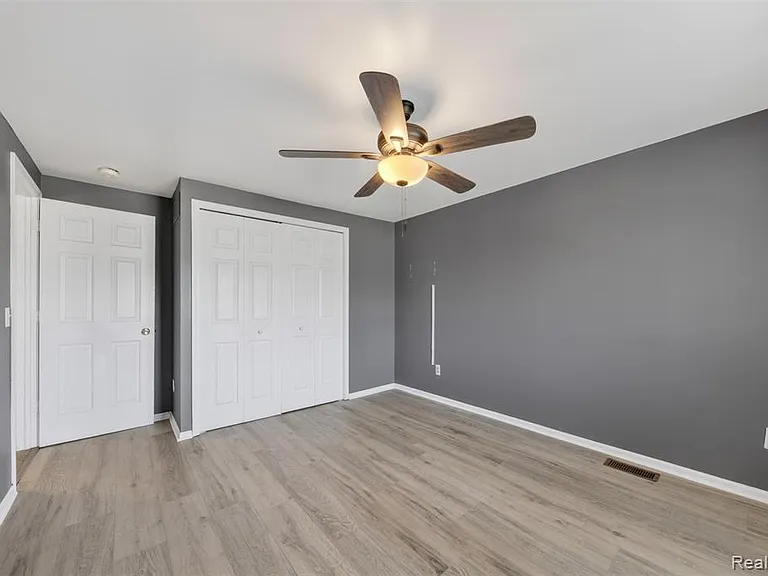 16515 Terrace Village Dr — Photo 31