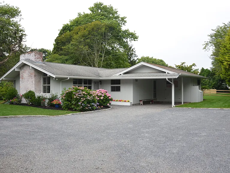 350 Bluff Rd — Photo 27