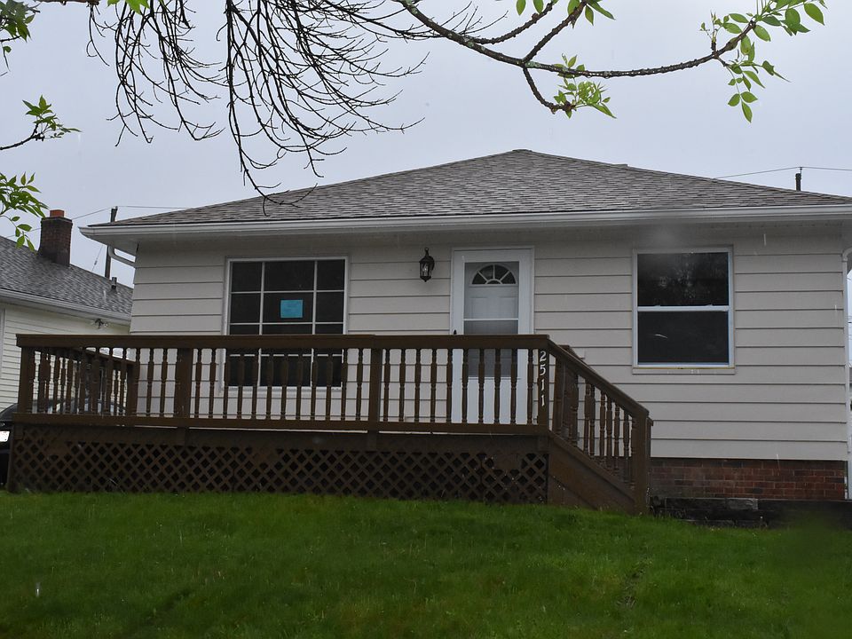 1st image of 2511 Park Dr