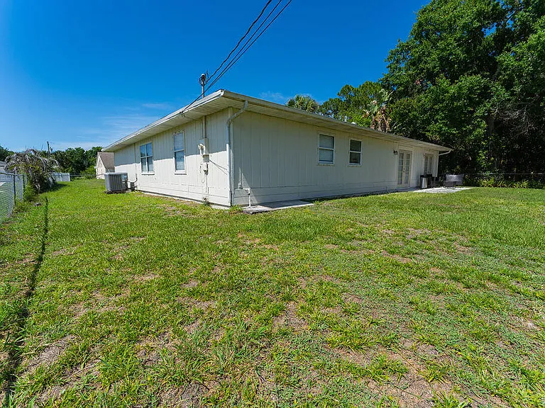 1242 SW Parma Ave — Photo 58