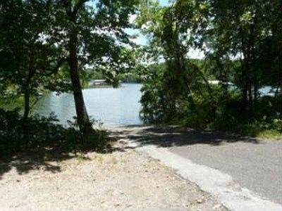 Community boat ramp