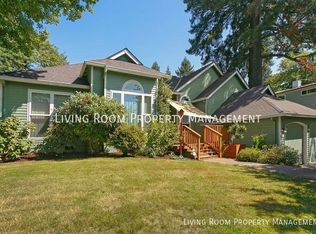 9010 SW 9th Dr, Portland, OR 97219