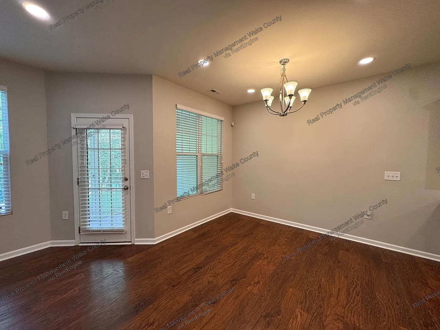 3 bed, 2.5 bath, 1611 sqft, $1,995 — Photo 2