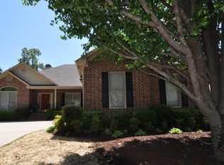 622 N Lake Cir, Birmingham, AL 35242