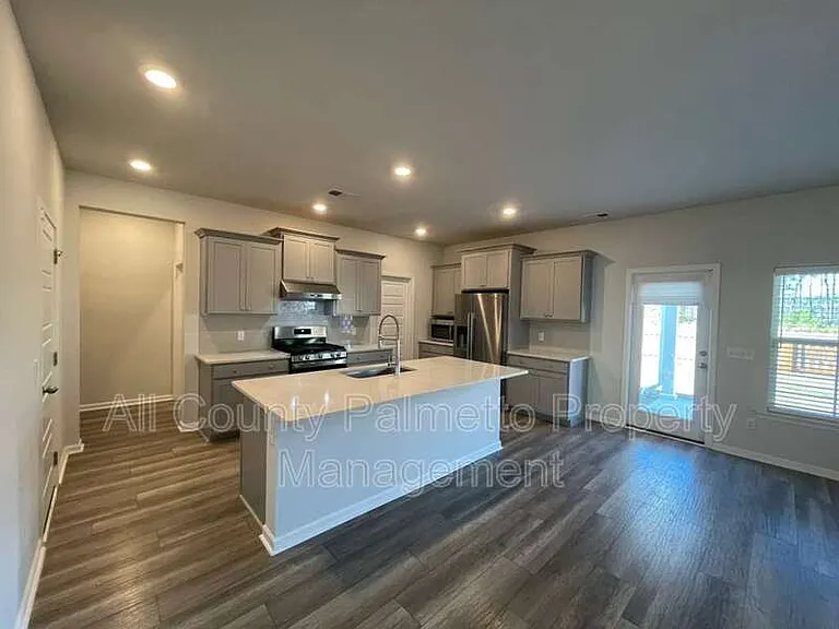 221 Cypress Preserve Blvd — Photo 2