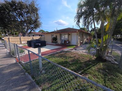 1024 Mcintosh Street, West Palm Beach, FL, 33405