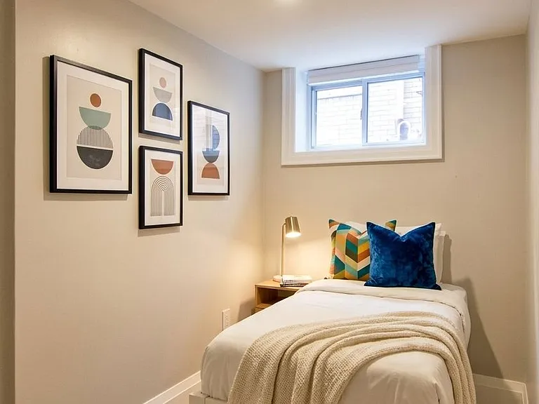 70 Spadina Ave #3 — Photo 11