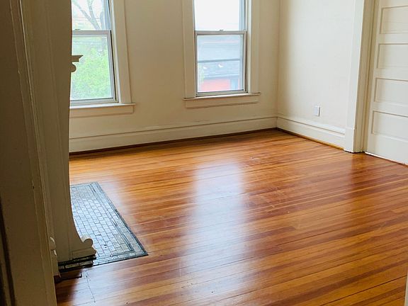 3rd image of 254 Buttles Ave APT 5