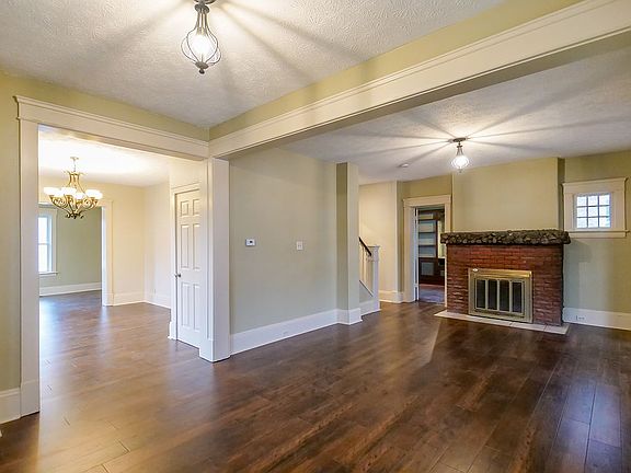 3rd image of 1238 Donald Ave