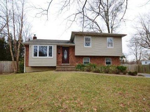 1st image of 38 Meadow Lark Dr