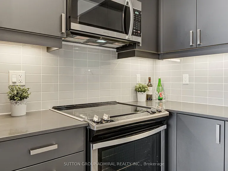 7895 Jane St #1716 — Photo 13