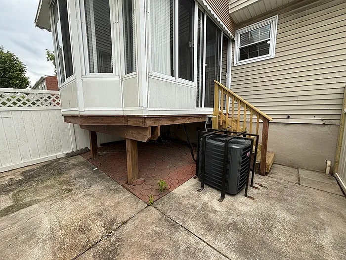 3 bed, 3.0 bath, $2,800 — Photo 4