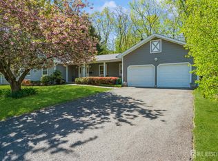 28 Thrush Dr, East Brunswick, NJ 08816