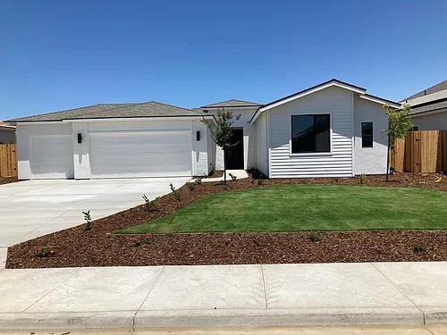 15016 Winslow Way Photo 1