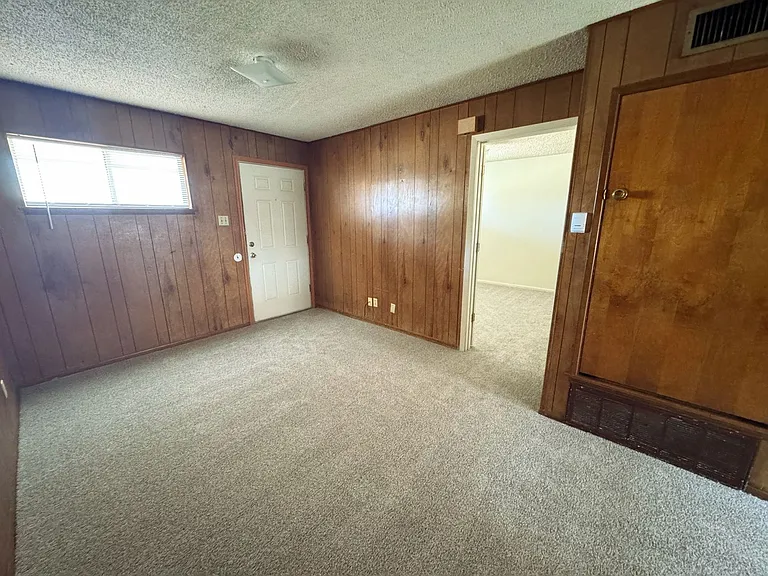 806 Safady St — Photo 3