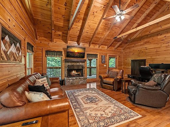 27th image of 66 Windy Hill Dr