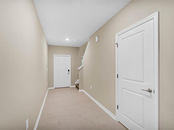 4th image of 2840 Muller Oak Loop