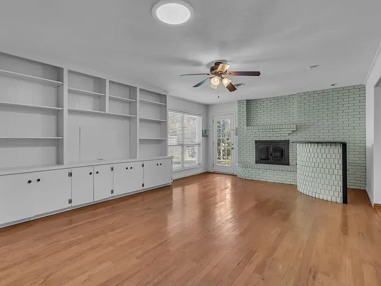 2972 Maydelle Ln — Photo 18