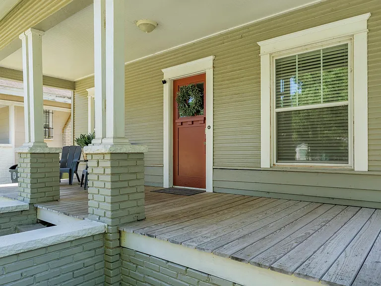 1220 N Cheyenne Ave — Photo 5