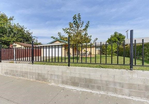 5th image of 4213 Glascow Dr