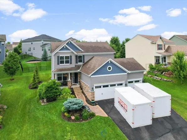 1807 Marigold Ct, Chanhassen, MN 55317