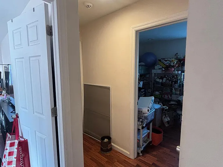 938 Scherger Ave — Photo 18