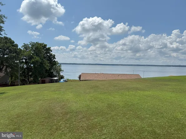 421 Overlook Dr, Lusby, MD 20657