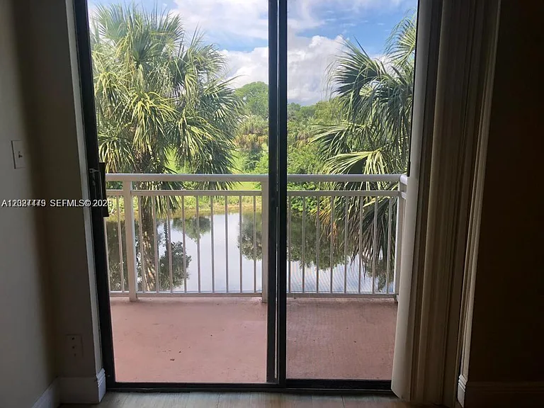 405 S Pine Island Rd #308D — Photo 10