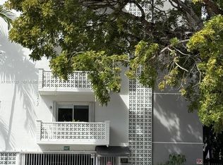 Twin Towers Condo, Miami Beach, FL 33139