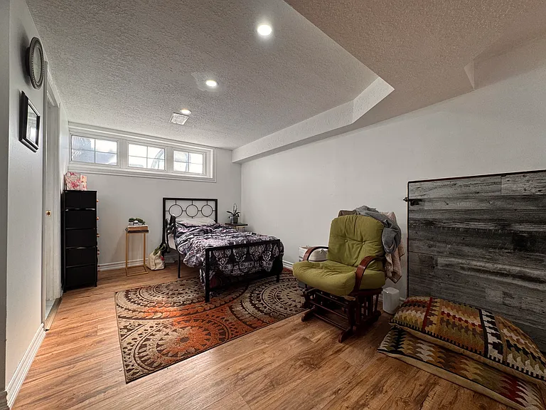 1028 Valentine Dr — Photo 3
