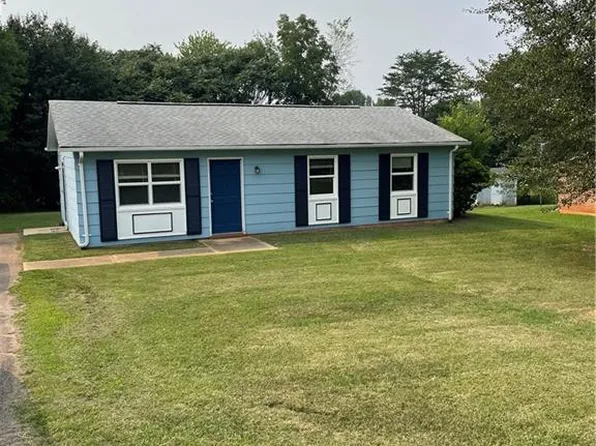 1608 Ballymena Dr, Reidsville, NC 27320