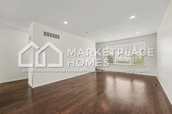 3 bed, 2.5 bath, 1541 sqft, $2,595 — Photo 4