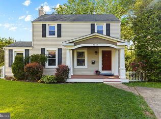 5802 15th St N, Arlington, VA 22205