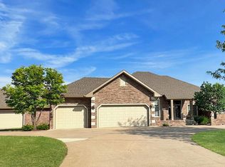 4948 NW Sterling Chase Dr, Topeka, KS 66618