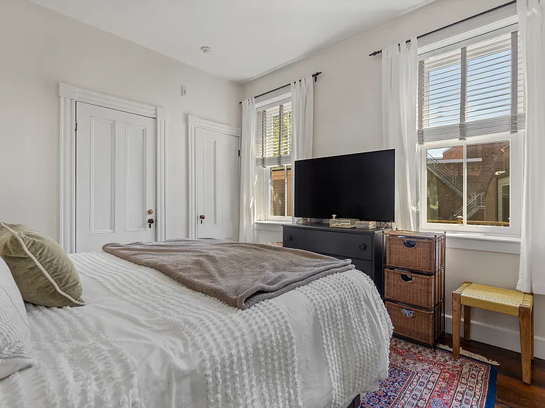 13 Harvard St #2 — Photo 12