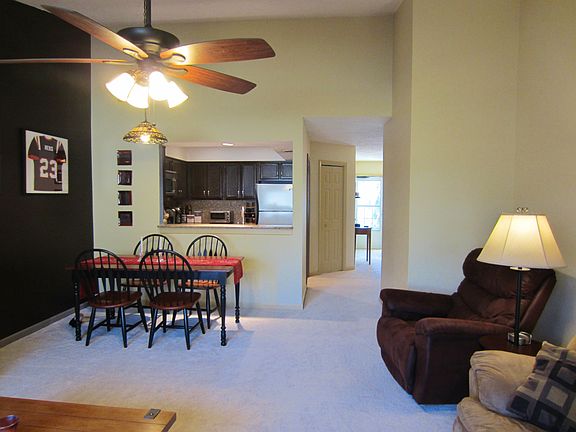 5th image of 1012 Evergreen Way