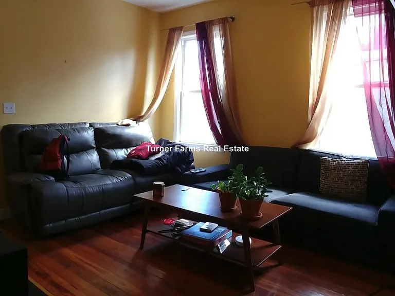 84 Line St — Photo 6