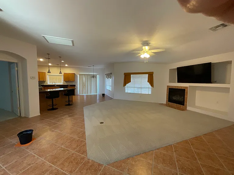 3001 Carefree Dr — Photo 2