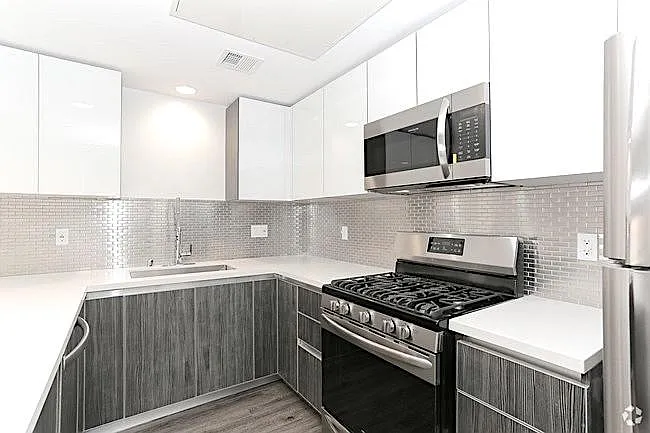 8748 Reading Ave — Photo 5