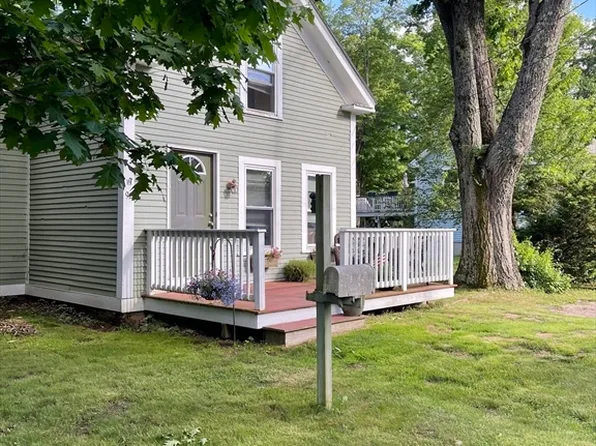 92 Oak Ave, Athol, MA 01331
