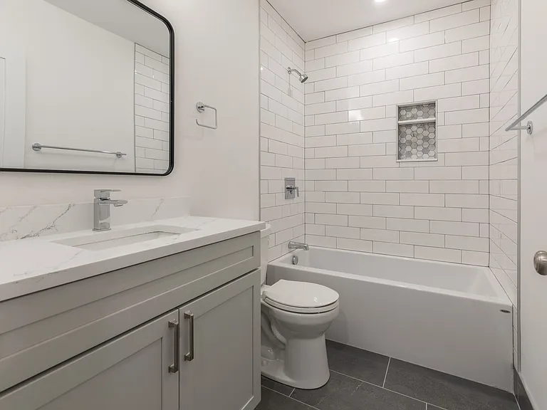 143 E Cottage St #3 — Photo 9