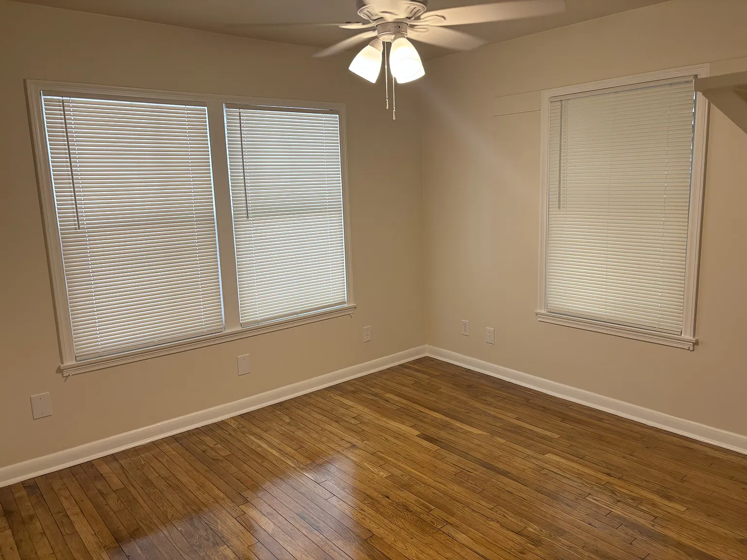 3 bed, 1111 sqft, $1,600 — Photo 3