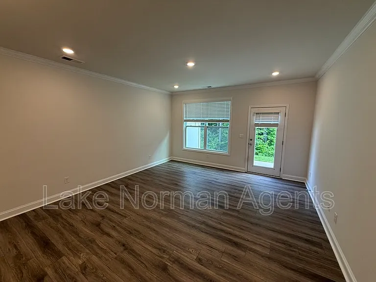 7868 Iron Rd — Photo 9