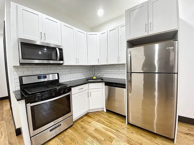 756 Putnam Ave #3 — Photo 2